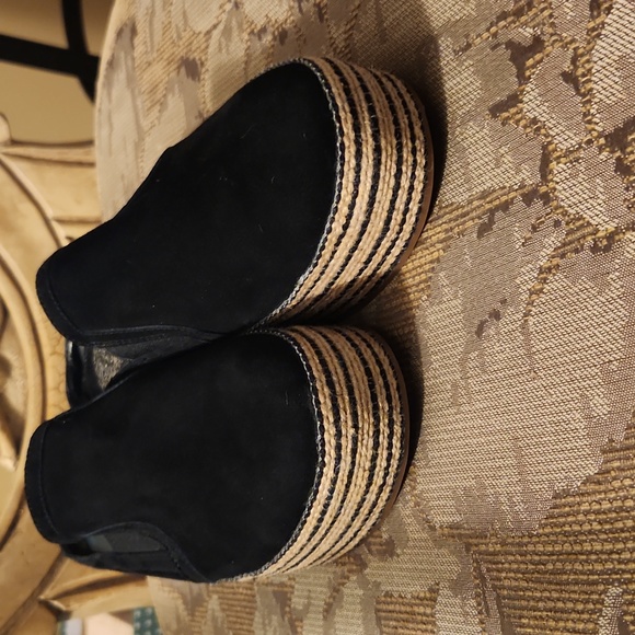 Vince Camuto Merinney Mules - Picture 4 of 10